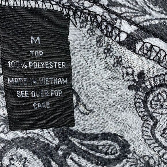 BCX size medium sheer print hi Lo top - Picture 8 of 8